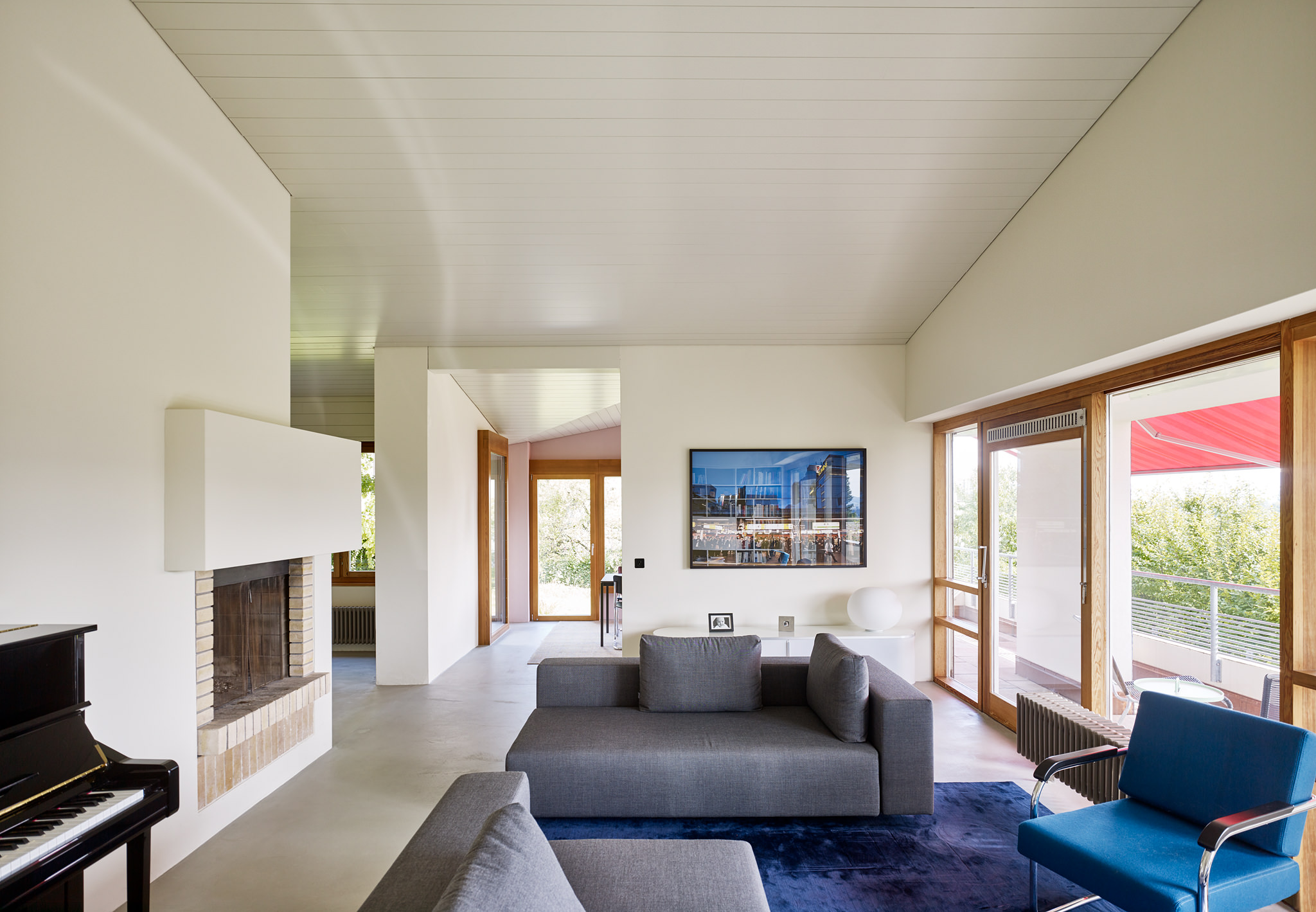 E15560 Alpa 052702p SCREEN